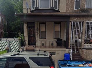 822 N Front St, Camden, NJ 08102