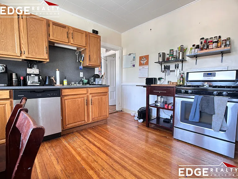 60 Dustin St #2A — Photo 1