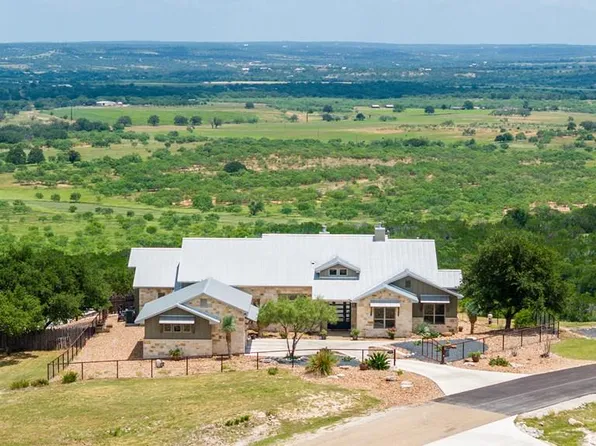 101 S Spies Ridge Dr, Fredericksburg, TX 78624