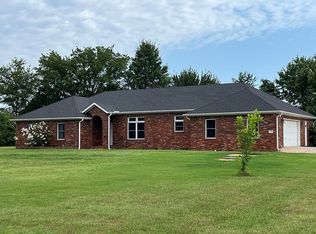 2111 W Perry Rd, Rogers, AR 72758