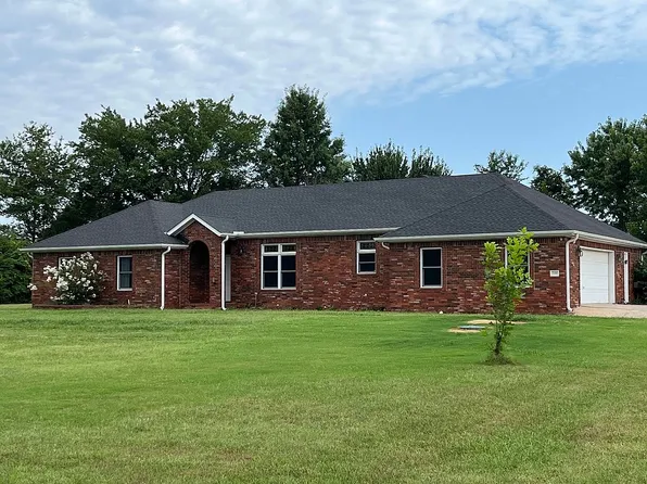 2111 W Perry Rd, Rogers, AR 72758