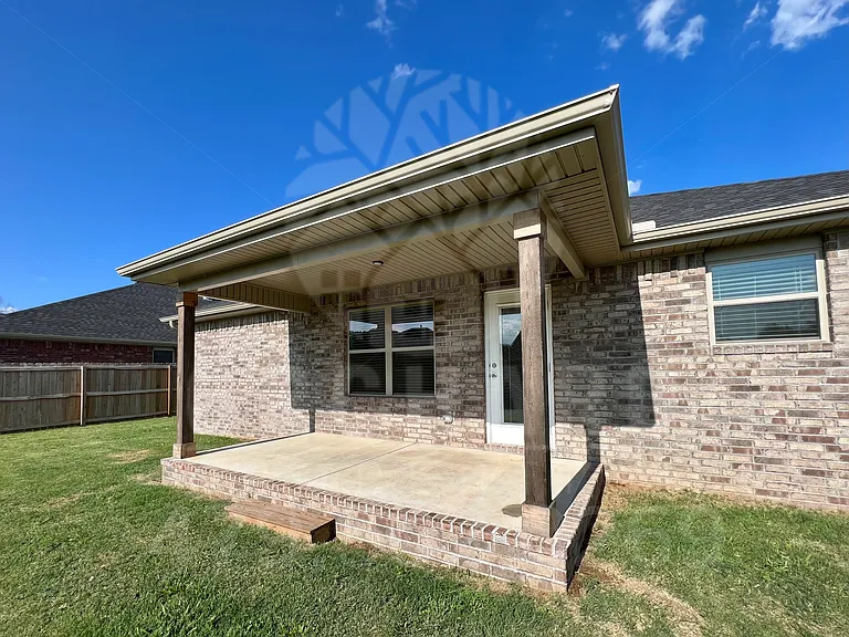 905 Jameson St — Photo 15