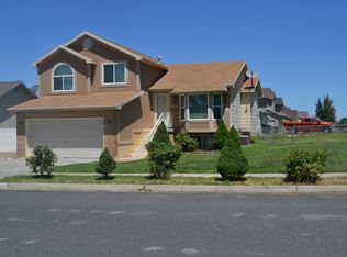 754 W 910 N, Clinton, UT 84015