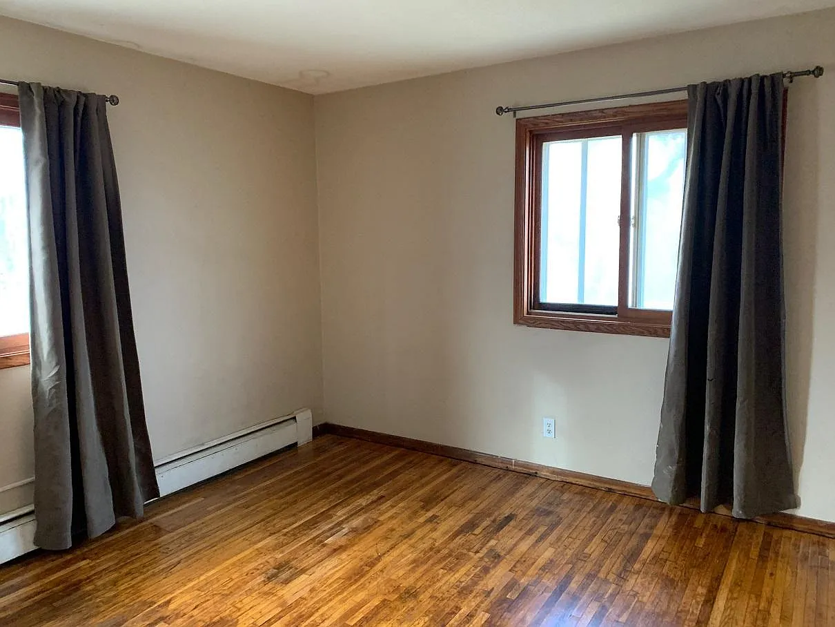 2 bed, 700 sqft, $1,175 — Photo 4