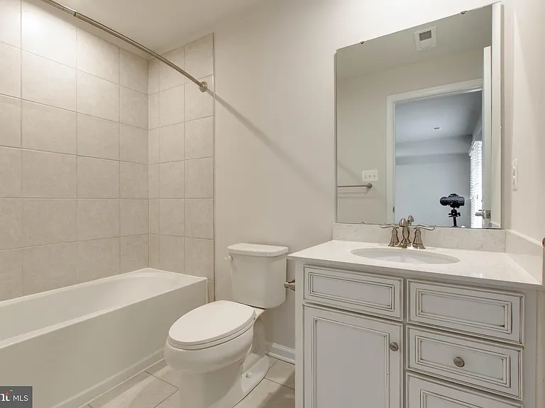 7912 N Gladden Farm Way — Photo 42