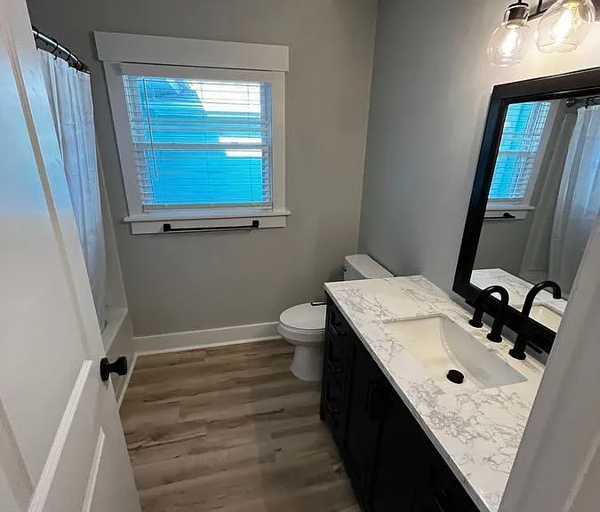 504 N Kerr Ave — Photo 32