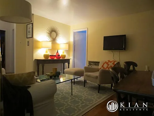 Rented by Kian Realty | media 12