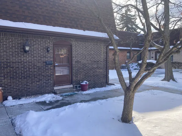 5065 Crooks Rd APT 49, Royal Oak, MI 48073