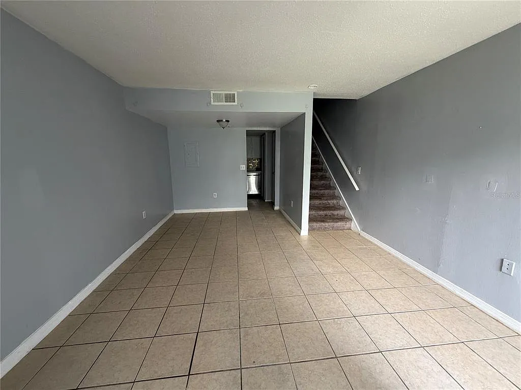 1 bed, 1.5 bath, 765 sqft, $1,200 — Photo 4