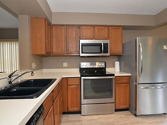 5th image of 2419 Gallery View Dr APT 1