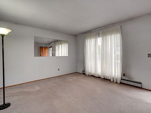 5th image of 1118 E 52nd St