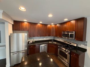 1901 N Kimball Ave #G, Chicago, IL 60647