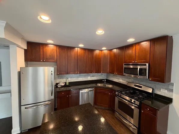 1901 N Kimball Ave, Chicago, IL