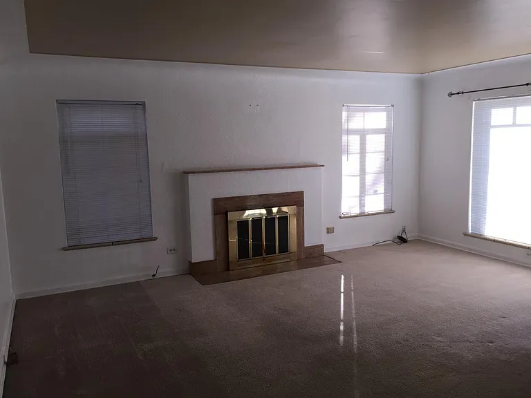 1220 Jasmine St — Photo 2