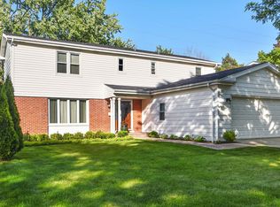 637 Barberry Rd, Highland Park, IL 60035