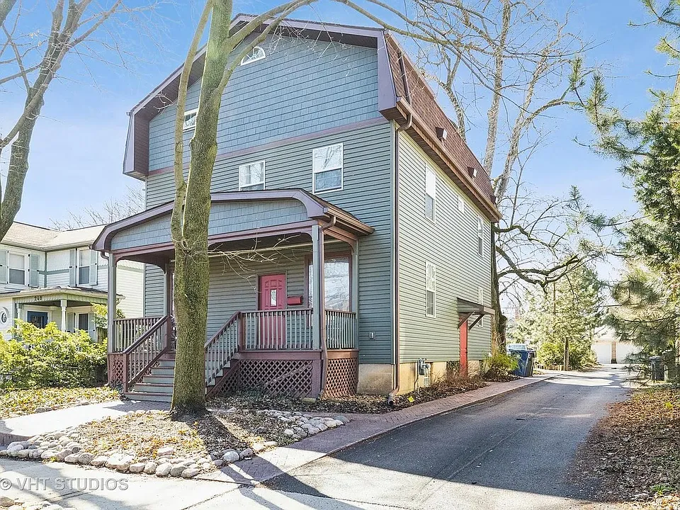 236 E 4th Ave