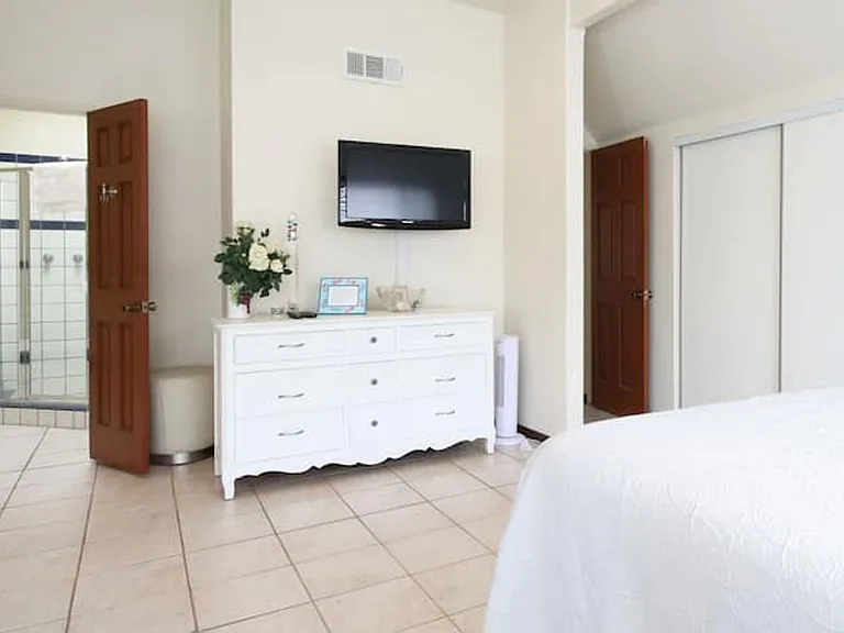 2645 Ocean Front Walk — Photo 23