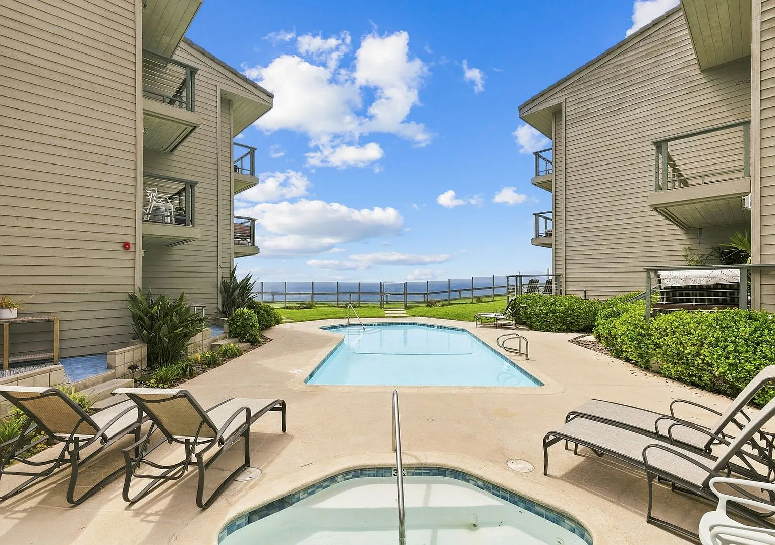 Furnished Ocean-View Encinitas Condo — Photo 2