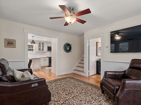 4th image of 107 Winter Hill Rd