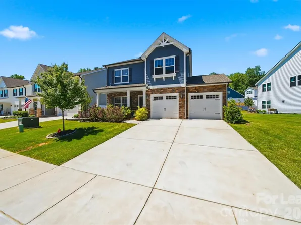 5041 Mooreland Oaks Way, Mount Holly, NC 28120