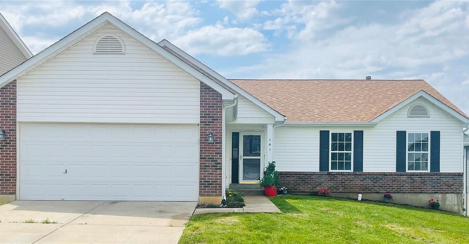 141 Majestic Lakes Blvd, Moscow Mills, MO 63362 Zillow