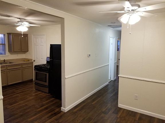 Looking toward kitchen from front door