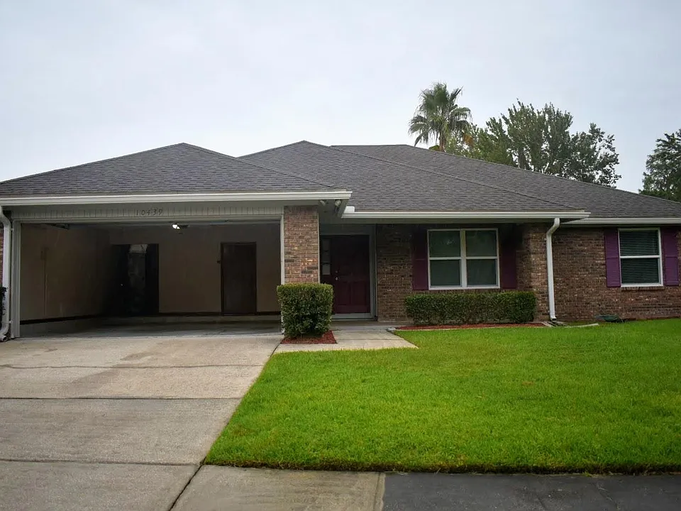 10439 Inverness Dr