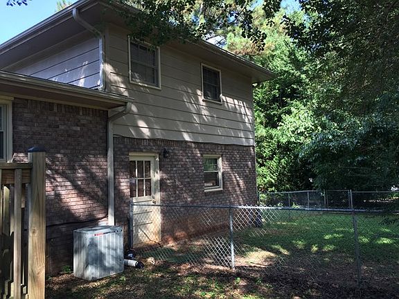 2nd image of 15 Gibson Dr