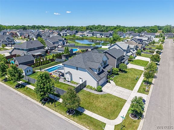 4th image of 132 Boxelder Ln