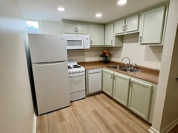 3153 High St #7, Manchester, MD 21102