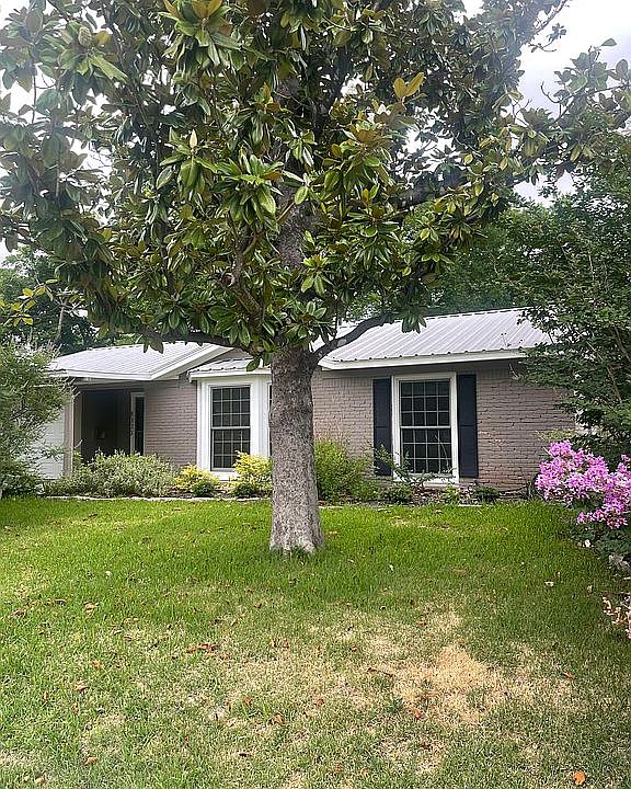2nd image of 8303 Burrell Dr