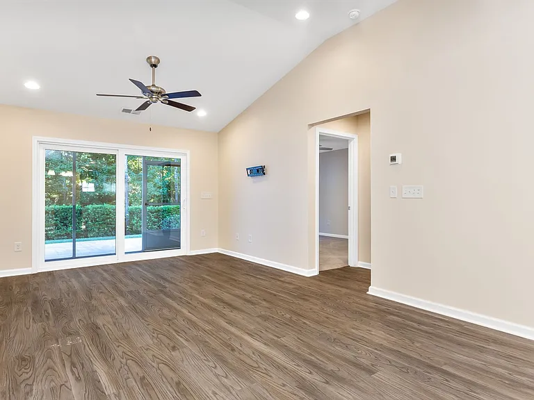 132 Machrie Loop #B — Photo 12