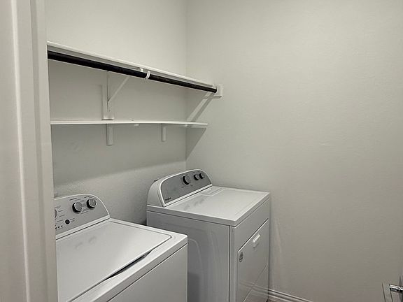 4th image of 9939 Hennings St
