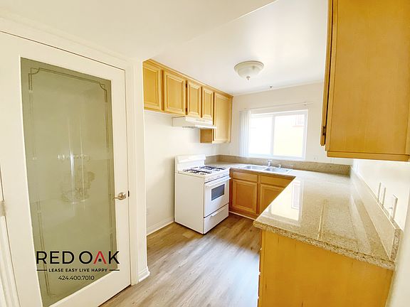 5th image of 319 S Westlake Ave #105
