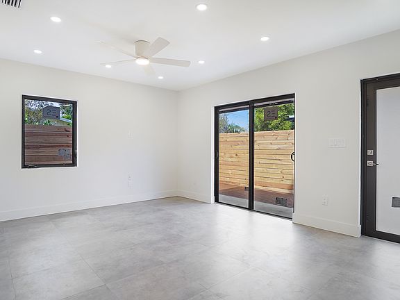 4th image of 1119 W Las Olas Blvd #4