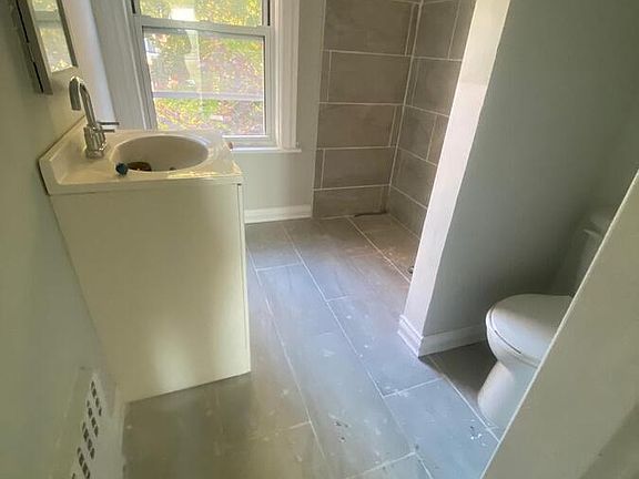 2nd image of 119 Caryl Ave