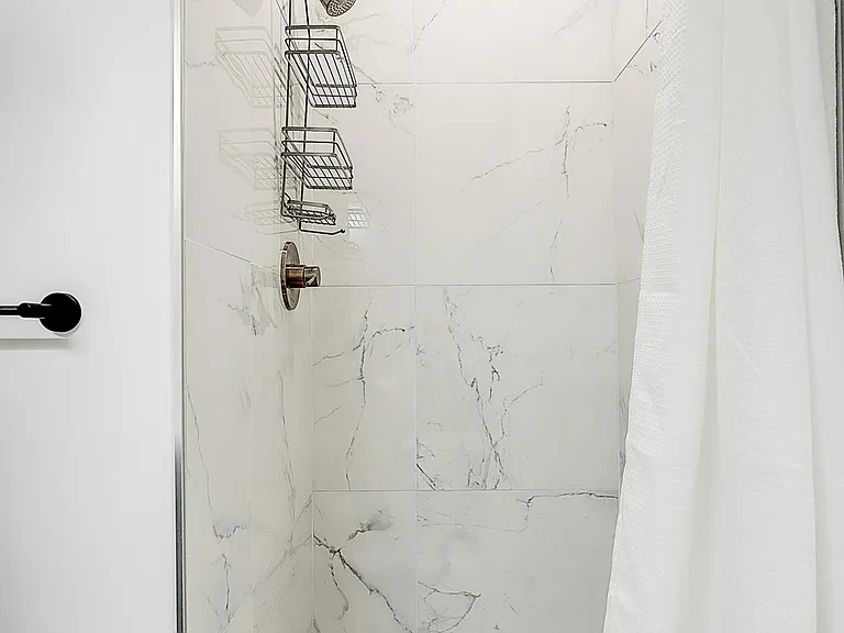 2203 Catharine St #1 — Photo 26