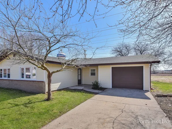 610 Princeton Dr, North Aurora, IL 60542