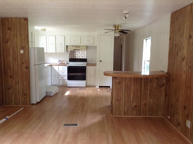 2nd image of 8644 Princeton St