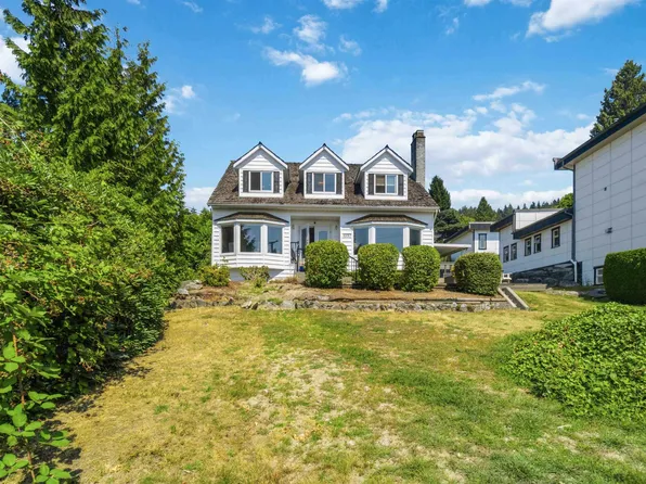 1237 Ioco Rd, Pt Moody, BC V3H 2W9