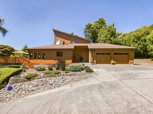 2385 Drake Hill Rd, Fortuna, CA 95540