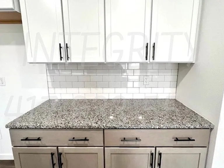800 Hoffman Hills Blvd — Photo 6
