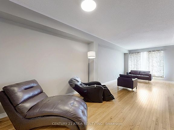 3rd image of 8 Moonseed Ln