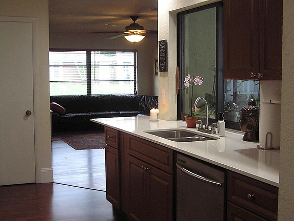 4th image of 2675 Starwood Cir