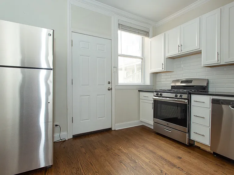 314 Lee St #3 — Photo 6