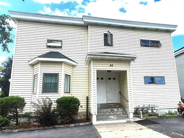 42 E 4th St, Oswego, NY 13126