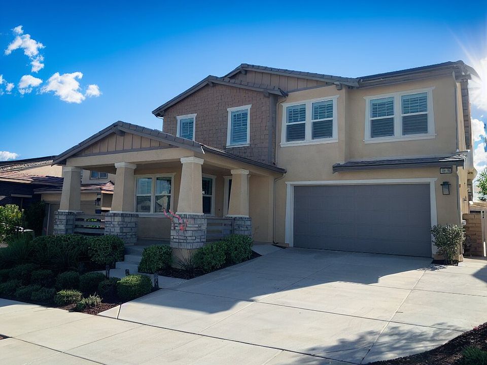 1st image of 39549 Clare St