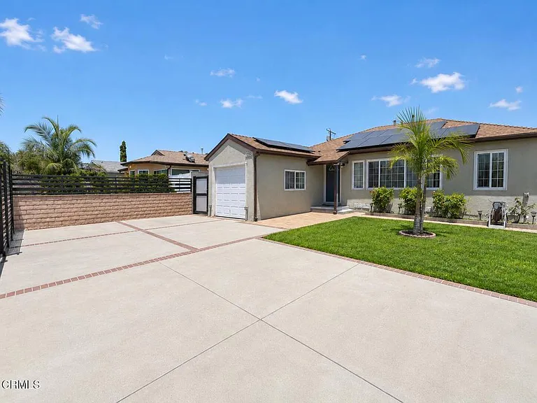 7330 Satsuma Ave — Photo 2