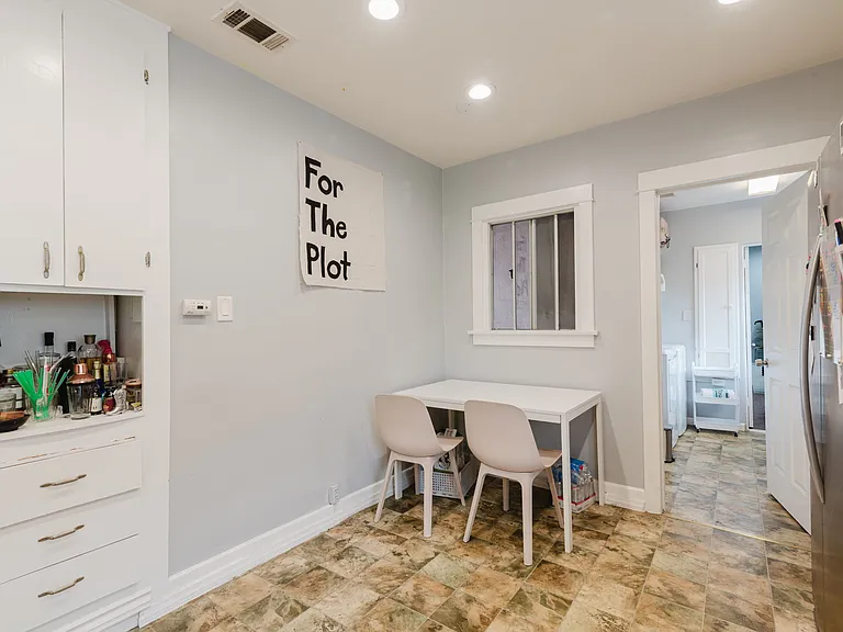 2251 Felspar St — Photo 9