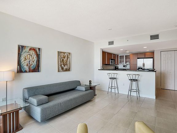 2nd image of 610 Clematis St APT 720